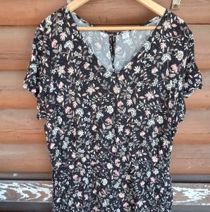 Old Navy floral romper. Size XXL